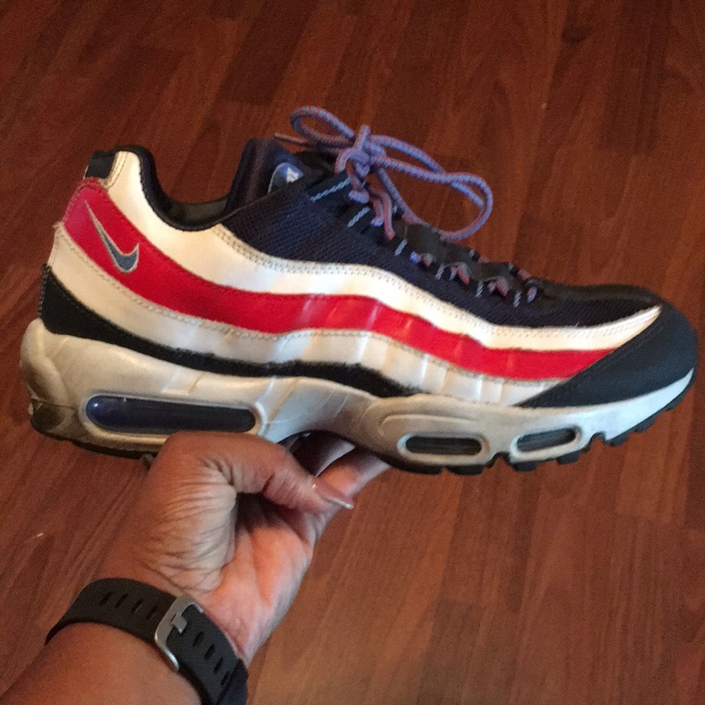Pre loved Airmax 95. Red, white & blue in color.